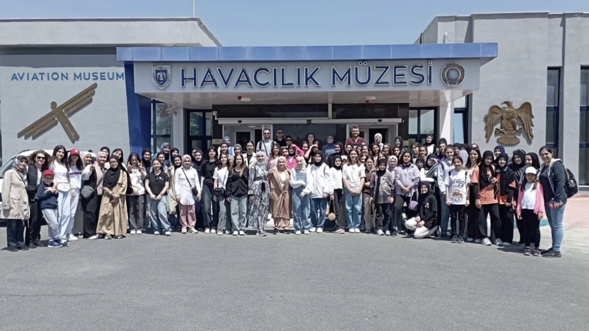 Öğrencilerimiz İstanbul Gezisinde.